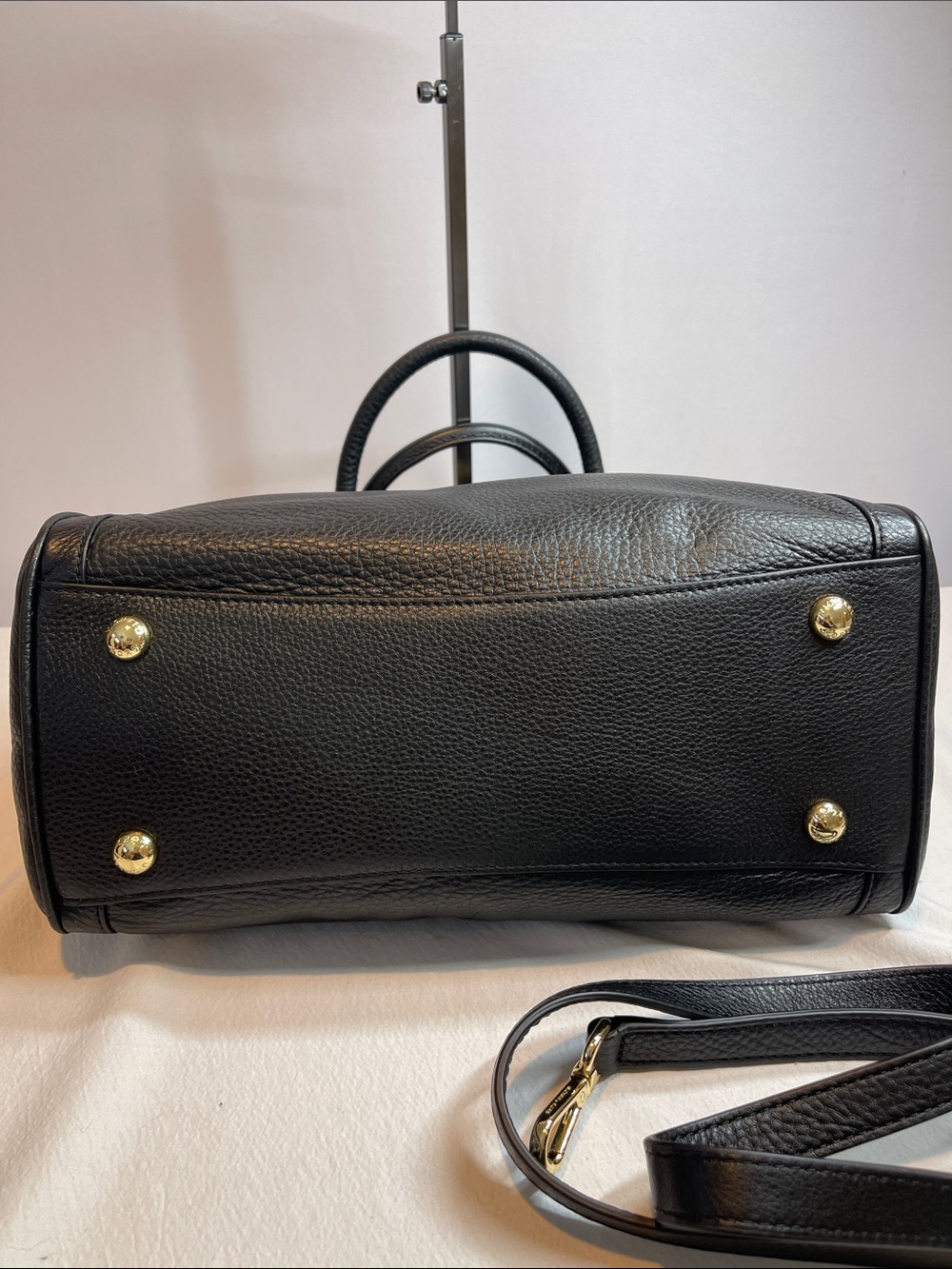 Michael Kors Hudson Black Soft Leather Belted Satchel Shoulder Bag - Picture 7 of 14